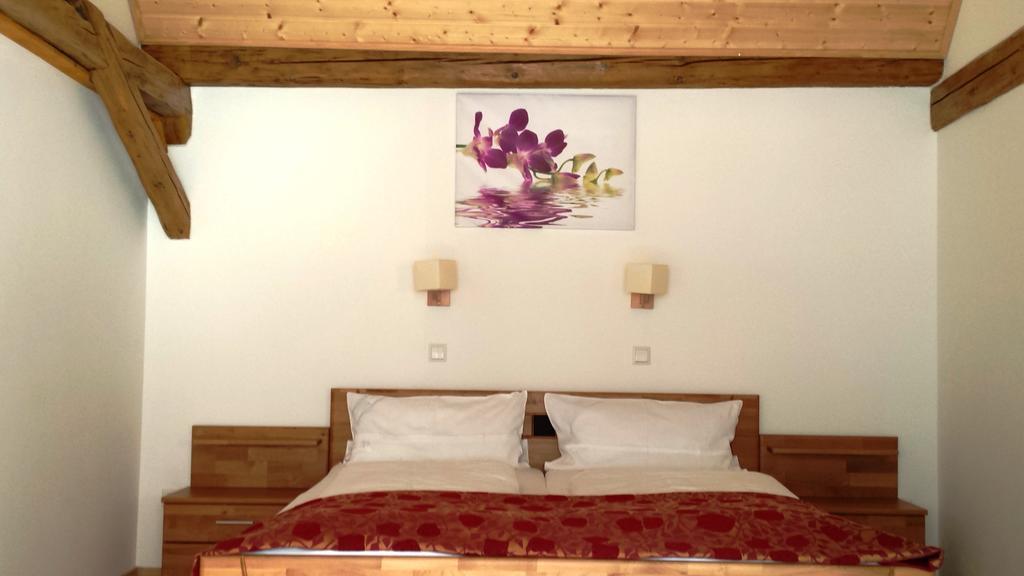 Wellnesshotel & Restaurant Hexenschopf Löffingen Quarto foto